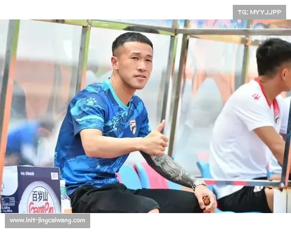 云南玉昆买断陈宇浩，孙学龙续约留队